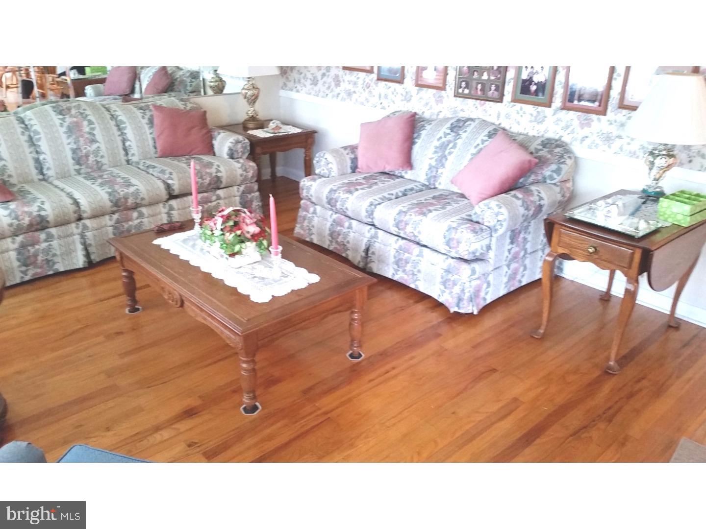 165 West Browning Road Bellmawr, NJ 08031 - Photo 4 of 24 Living Room