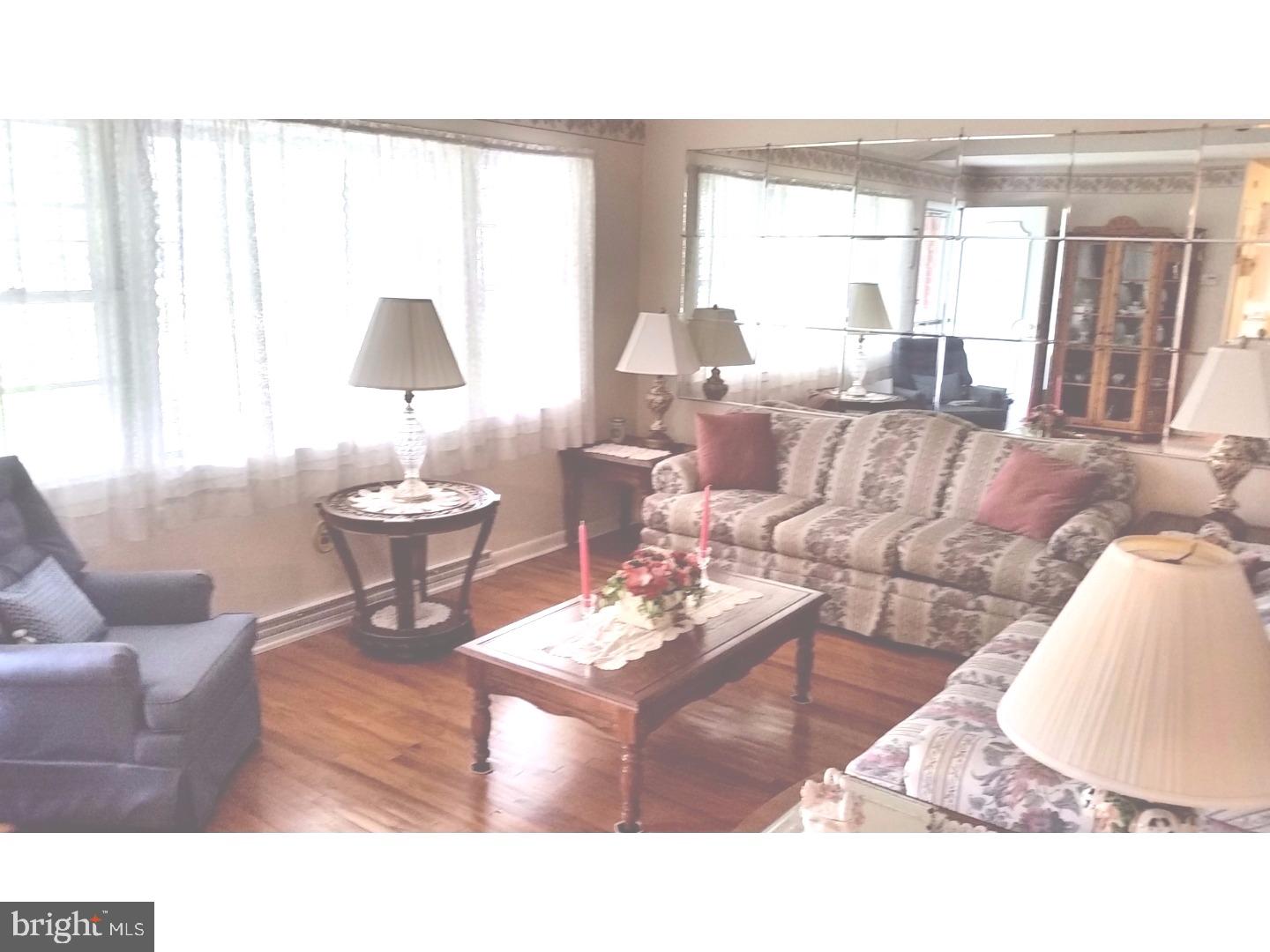 165 West Browning Road Bellmawr, NJ 08031 - Photo 5 of 24 Living Room