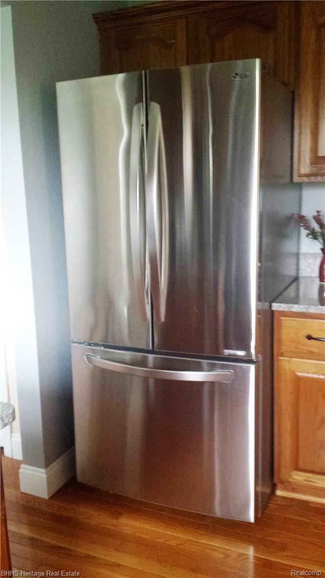 908 Chase Lake Road Howell, MI 48855 - Photo 18 of 34 kitchen 5.jpg