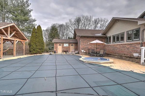 $2,250,000 | 136 Triple H Lane, Jonesborough, TN 37659