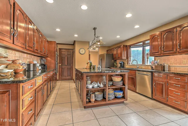 $2,700,000 | 136 Triple H Lane, Jonesborough, TN 37659