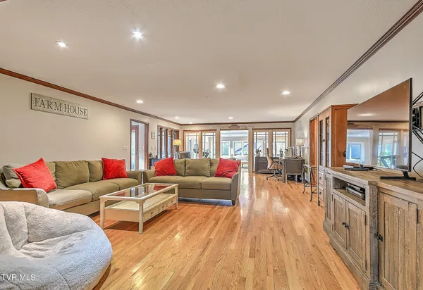 $2,250,000 | 136 Triple H Lane, Jonesborough, TN 37659