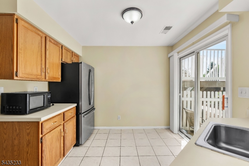 44 Morgan Court Bedminster, NJ 07921 - Photo 4 of 16