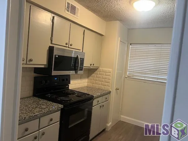 $68,000 | 8911 GSRI Avenue, Unit 1325, Baton Rouge, LA 70810