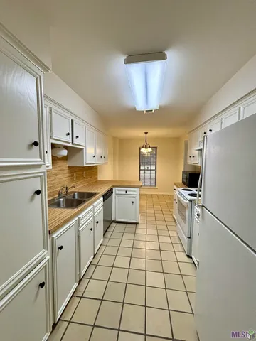 $2,000 | 5416 Heatherstone Drive, Baton Rouge, LA 70820