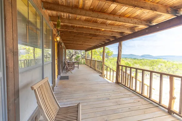 $579,000 | 447-495 Blessing Lane, Utopia, TX 78884