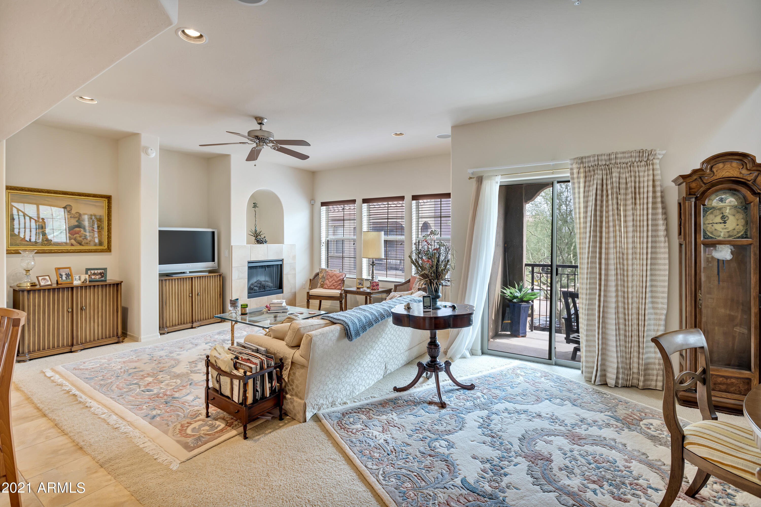 3935 East Rough Rider Road, Unit 1156 Phoenix, AZ 85050 - Photo 2 of 20 Living Room