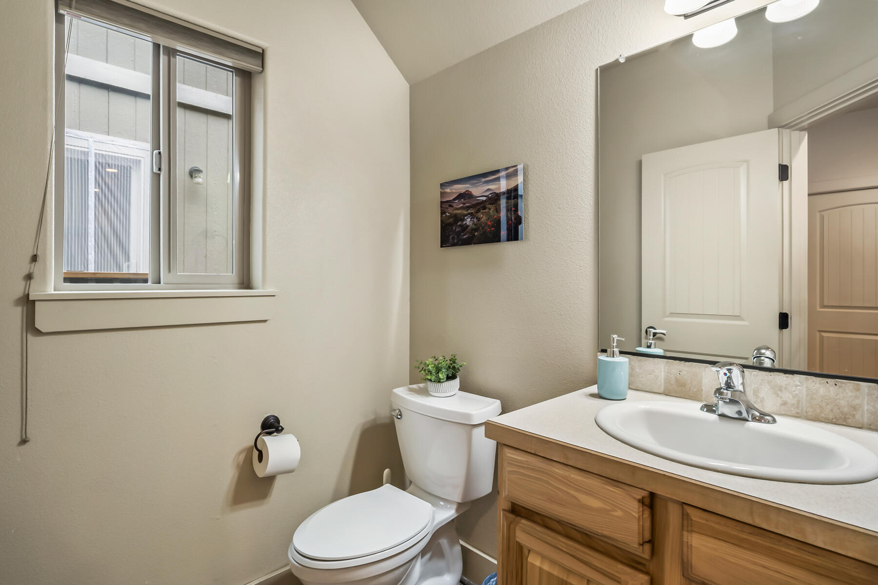 20184 Merriewood Lane Bend, OR 97702 - Photo 22 of 37