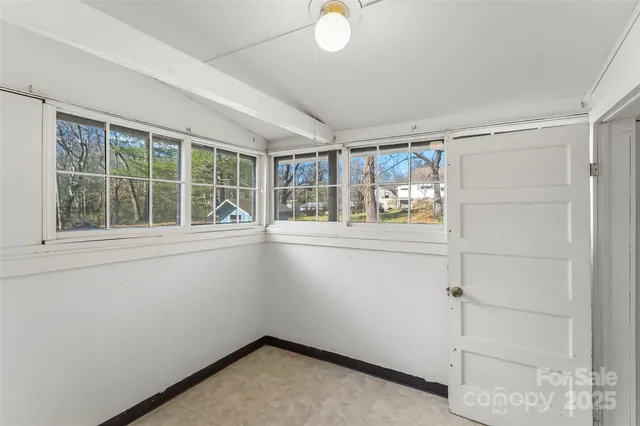 $275,000 | 503 Old Hendersonville Highway, Brevard, NC 28712