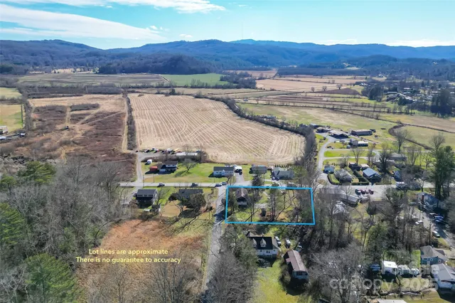 $275,000 | 503 Old Hendersonville Highway, Brevard, NC 28712