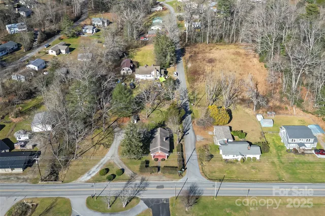 $275,000 | 503 Old Hendersonville Highway, Brevard, NC 28712