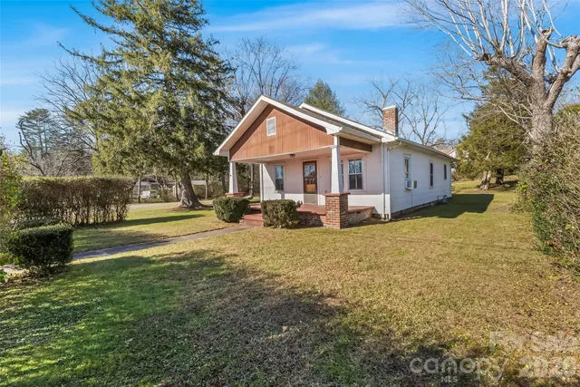 $275,000 | 503 Old Hendersonville Highway, Brevard, NC 28712