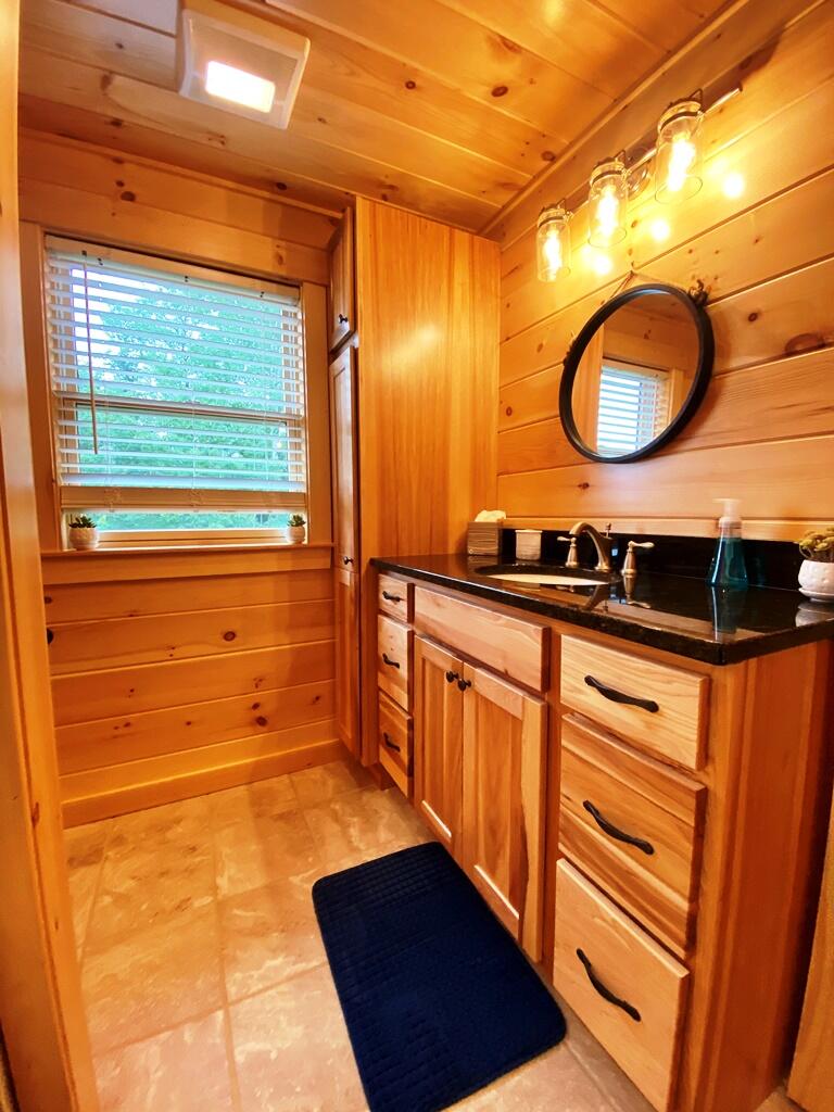 747 South Shore Drive, Unit 19 Rangeley, ME 04970 - Photo 30 of 54 Primary Bath