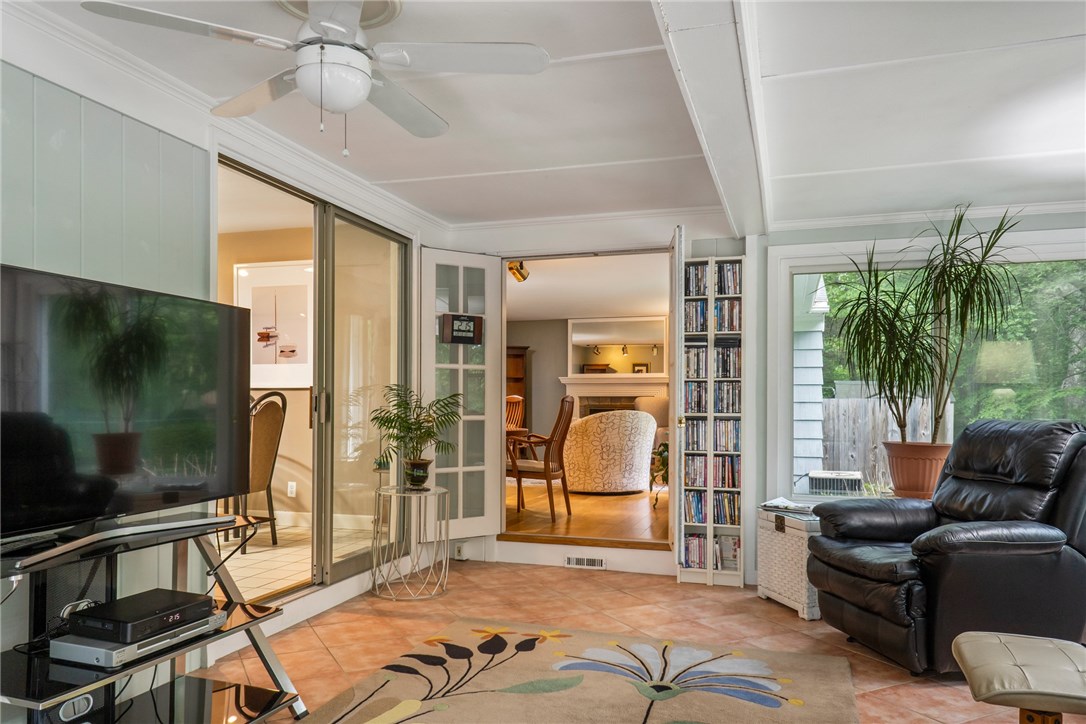 1597 Middle Road East Greenwich, RI 02818 - Photo 11 of 29 Gallery Image 11
