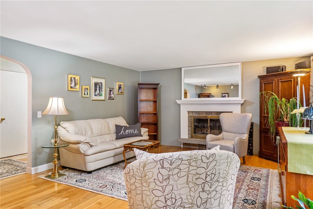 1597 Middle Road East Greenwich, RI 02818 - Photo 14 of 29 Gallery Image 14