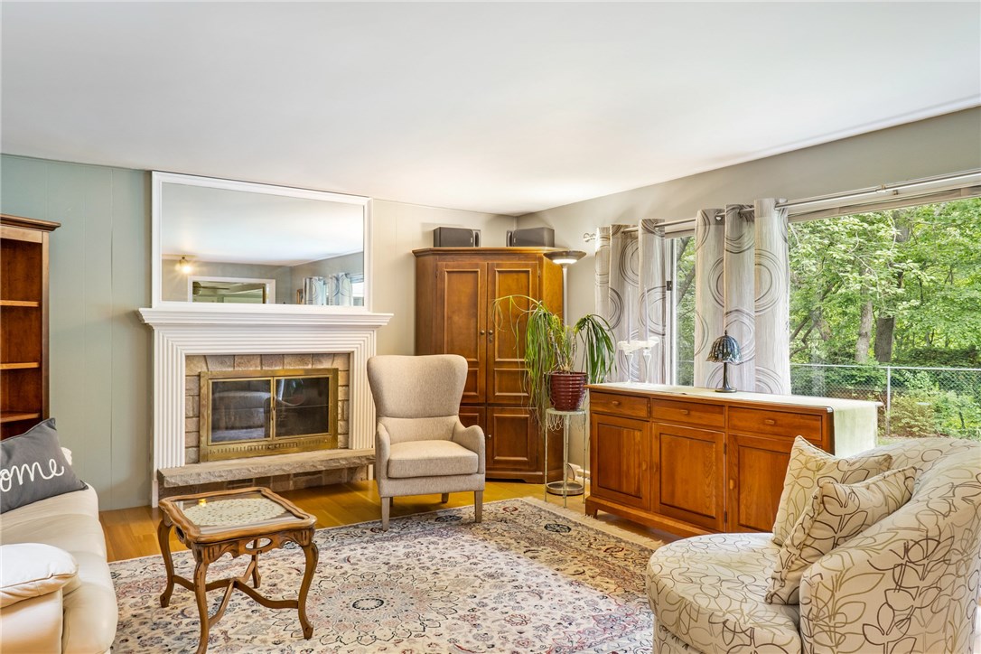 1597 Middle Road East Greenwich, RI 02818 - Photo 15 of 29 Gallery Image 15