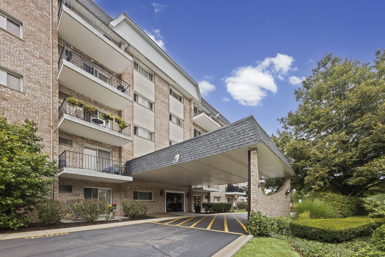 1000 South Lorraine Road, Unit 110 Wheaton, IL 60189 - Photo 16 of 23 Gallery Image 16
