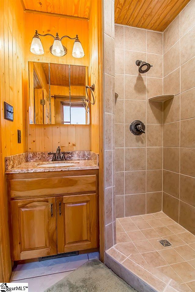 366 White Oak Road Central, SC 29630 - Photo 25 of 36