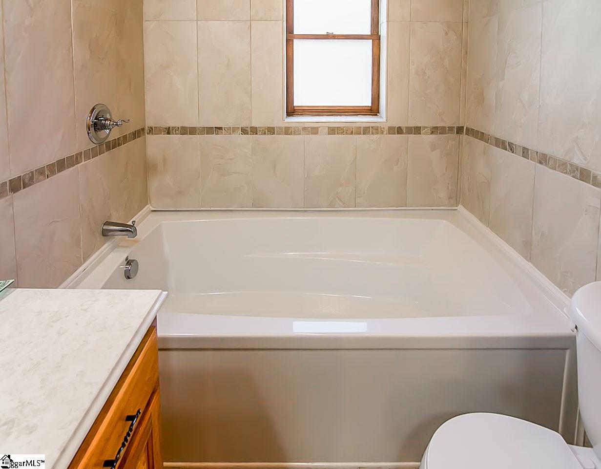 366 White Oak Road Central, SC 29630 - Photo 28 of 36