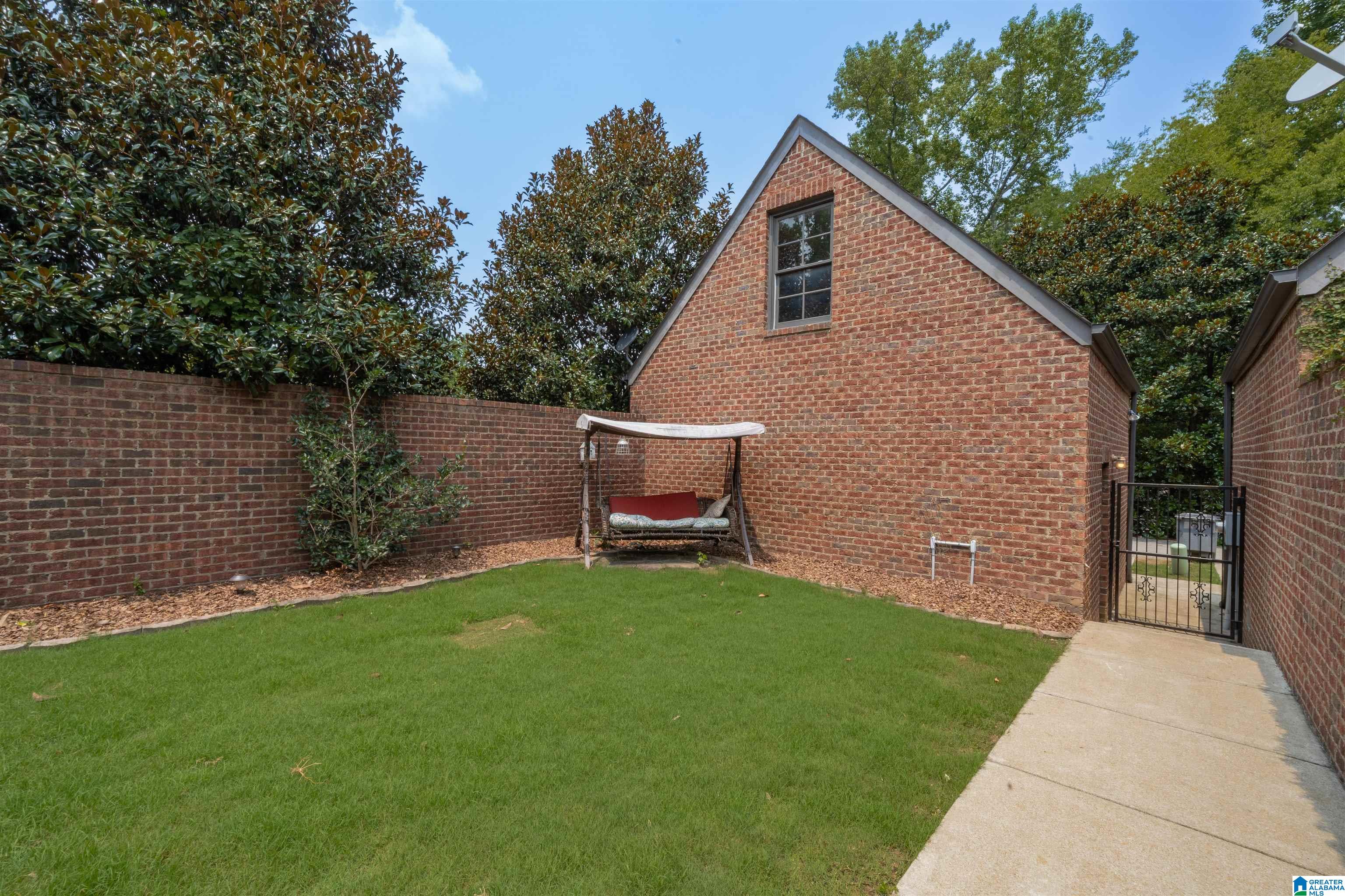 6332 Spring Street Trussville, AL 35173 - Photo 5 of 53