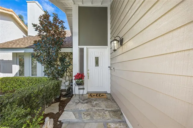 a view of a pathway of a house