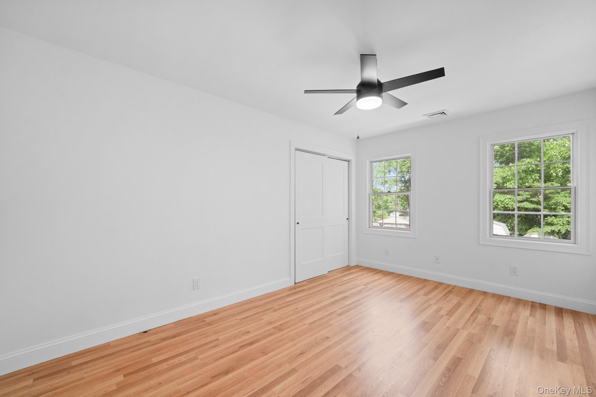 40 Muncey Road Bay Shore, NY 11706 - Photo 33 of 39