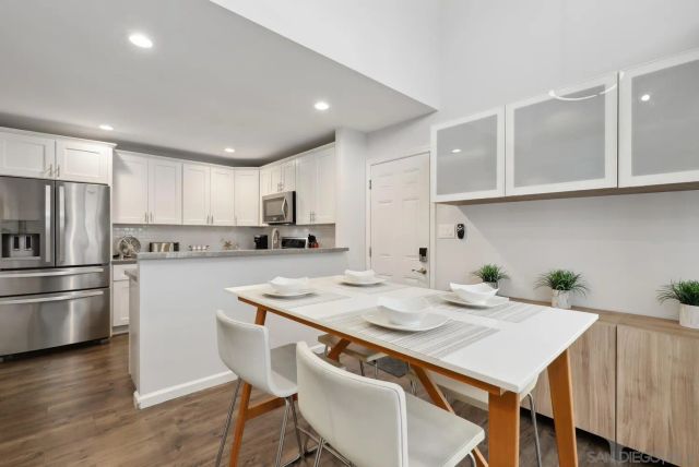 $1,349,900 | 6951 Quiet Cove Drive, Carlsbad, CA 92011