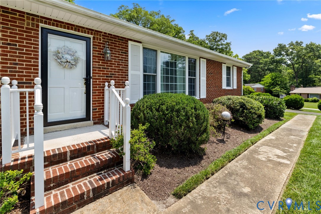 1301 Vickilee Road Chesterfield, VA 23236 - Photo 5 of 28