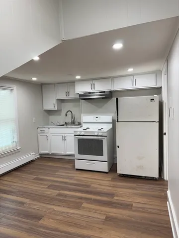 $2,200 | 221 Trenton Street, Unit 3, Boston, MA 02128