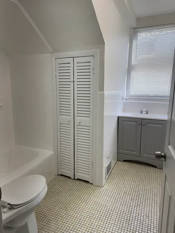 $2,200 | 221 Trenton Street, Unit 3, Boston, MA 02128
