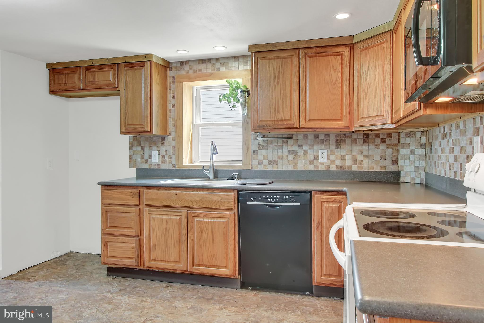 1295 Kramer Mill Road Denver, PA 17517 - Photo 3 of 25