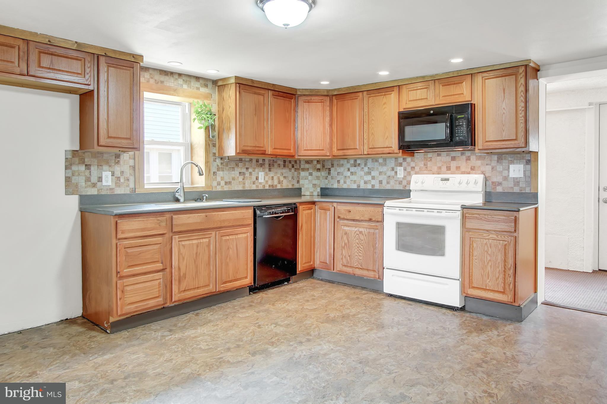 1295 Kramer Mill Road Denver, PA 17517 - Photo 4 of 25