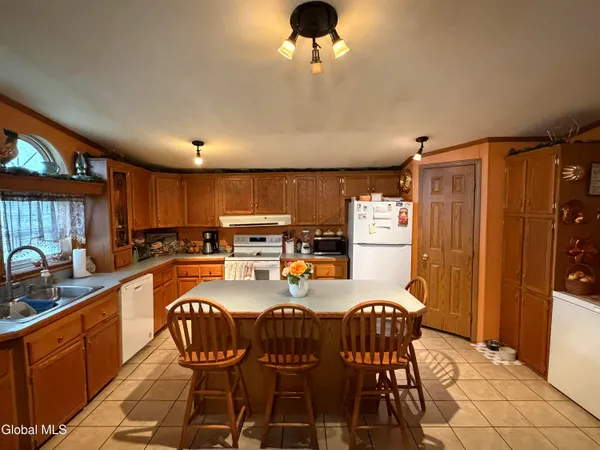 $199,000 | 730 New Turnpike Road, Ephratah, NY 13339