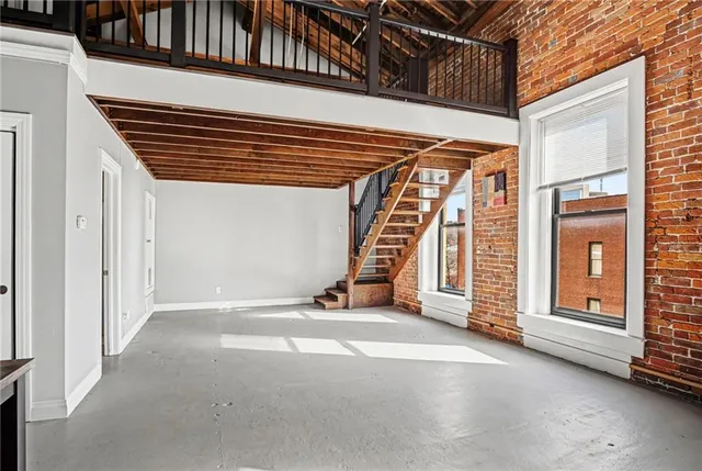 $295,000 | 500 Delaware Street, Unit 308, Kansas City, MO 64105