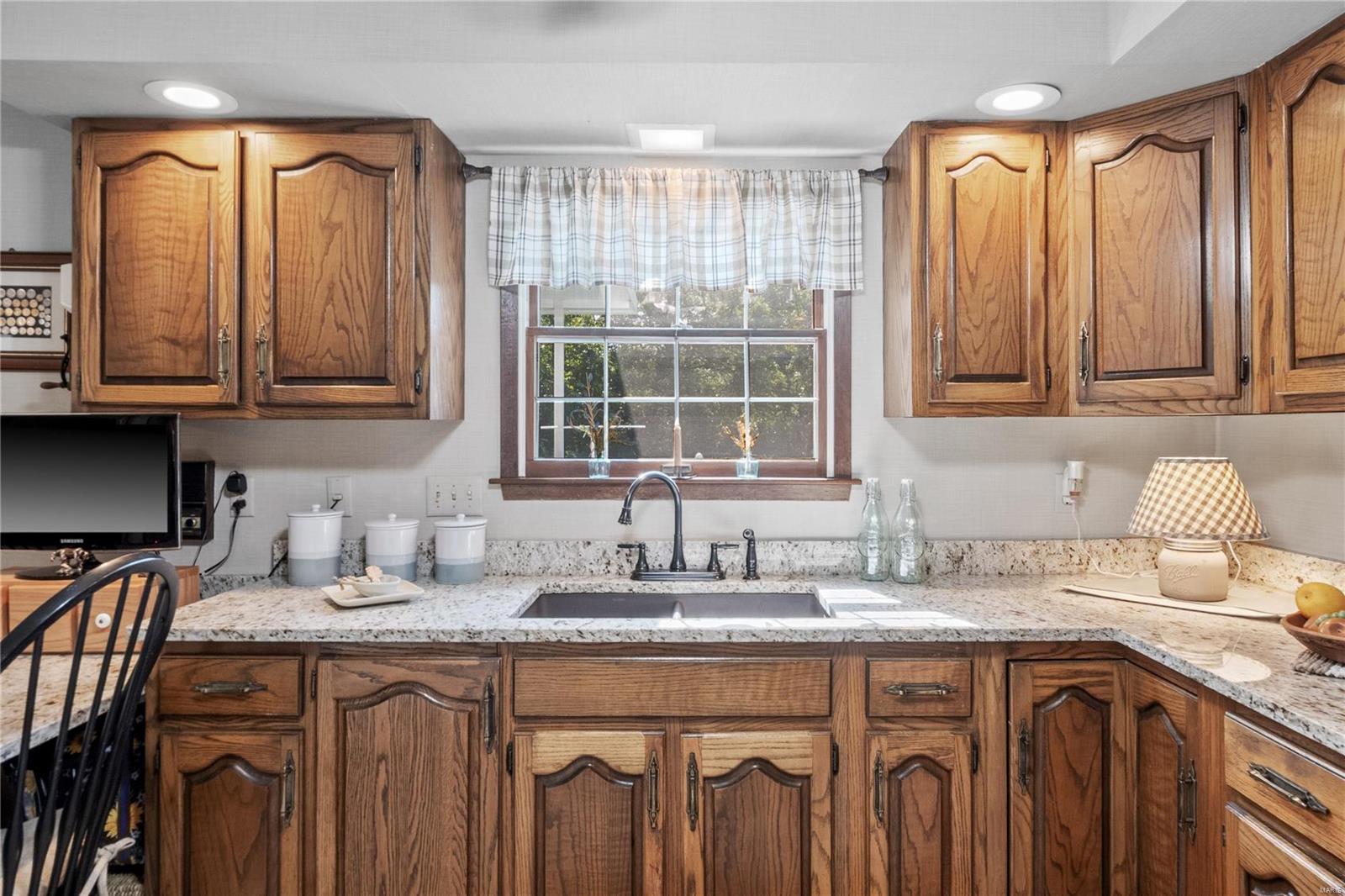 7456 Pin Oak Road Edwardsville, IL 62025 - Photo 13 of 67