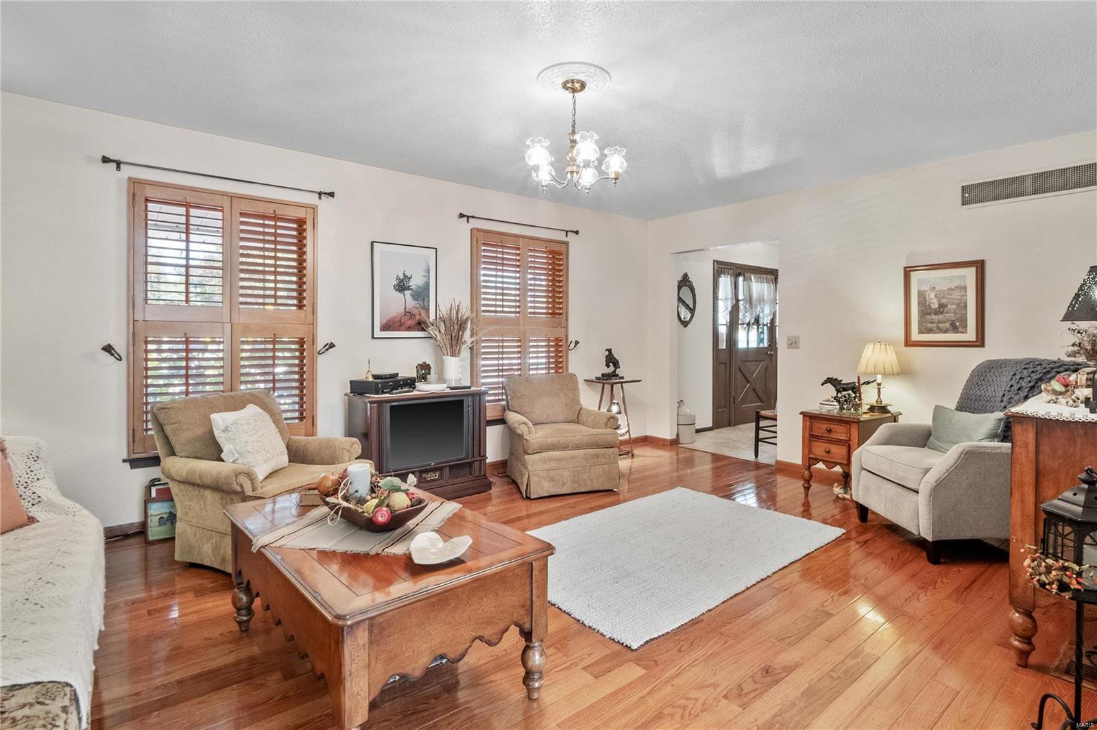 7456 Pin Oak Road Edwardsville, IL 62025 - Photo 6 of 67