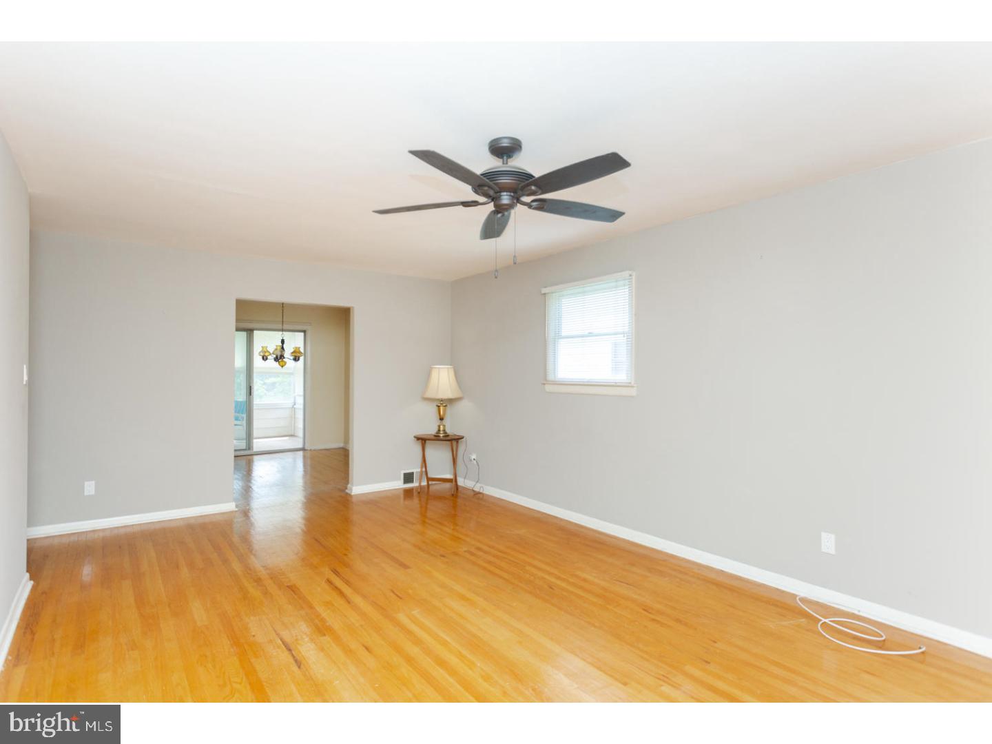 400 Glenlock Road Ridley Park, PA 19078 - Photo 5 of 25 Living Room