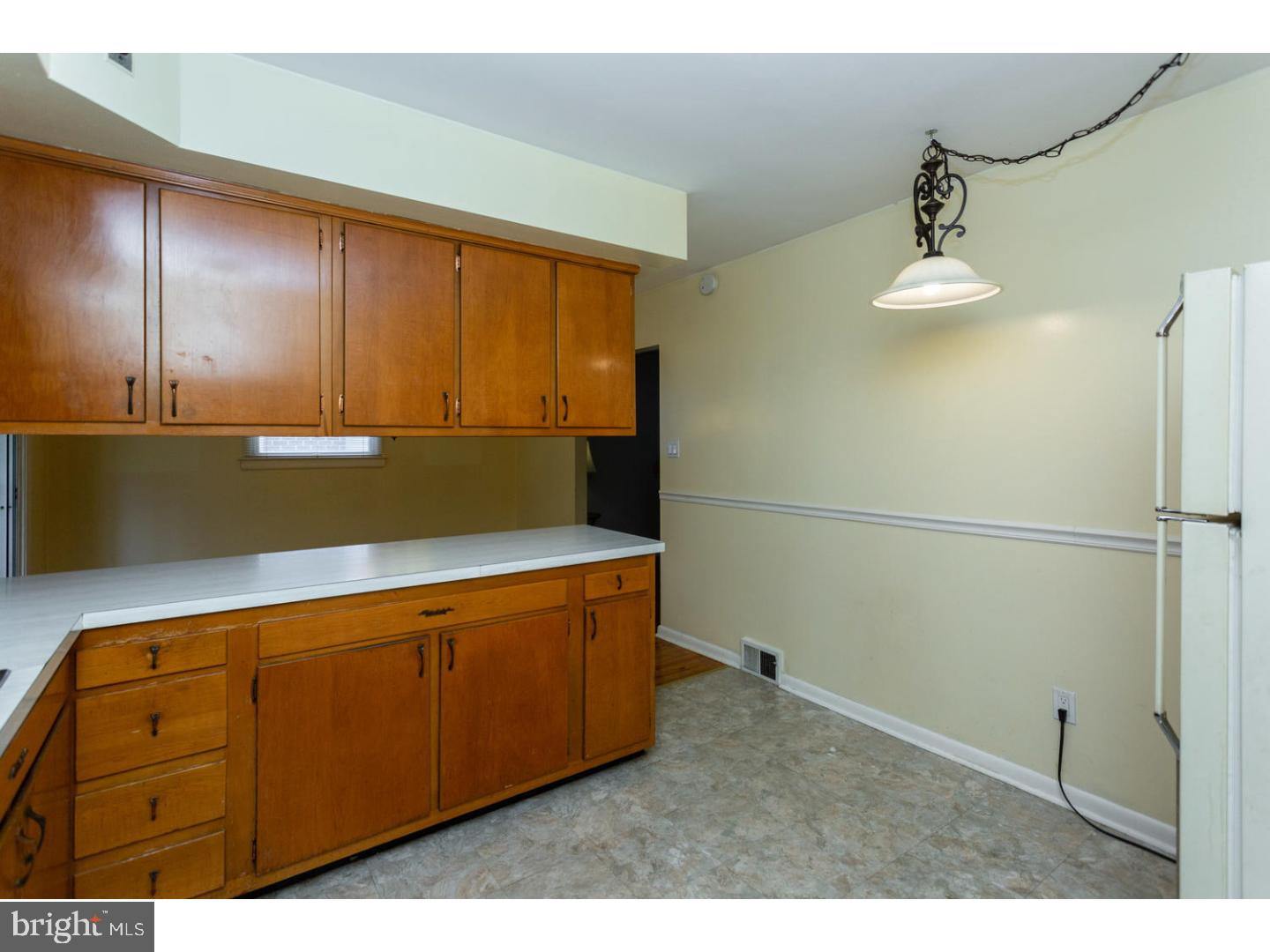 400 Glenlock Road Ridley Park, PA 19078 - Photo 8 of 25 Kitchen