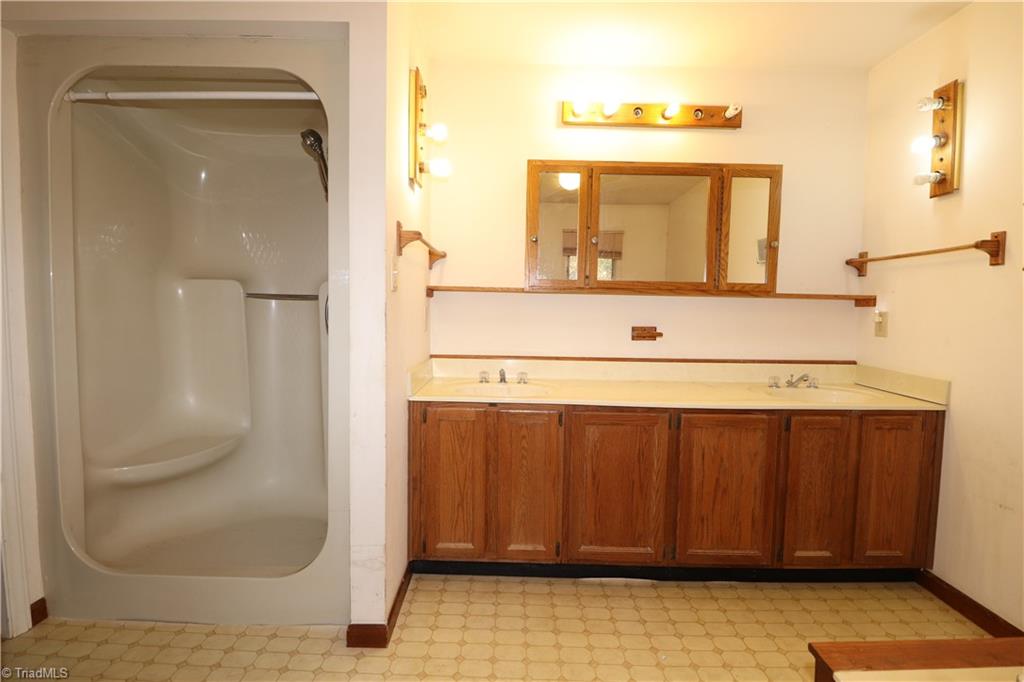 7665 Deboe Road Summerfield, NC 27358 - Photo 22 of 33 Gallery Image 22