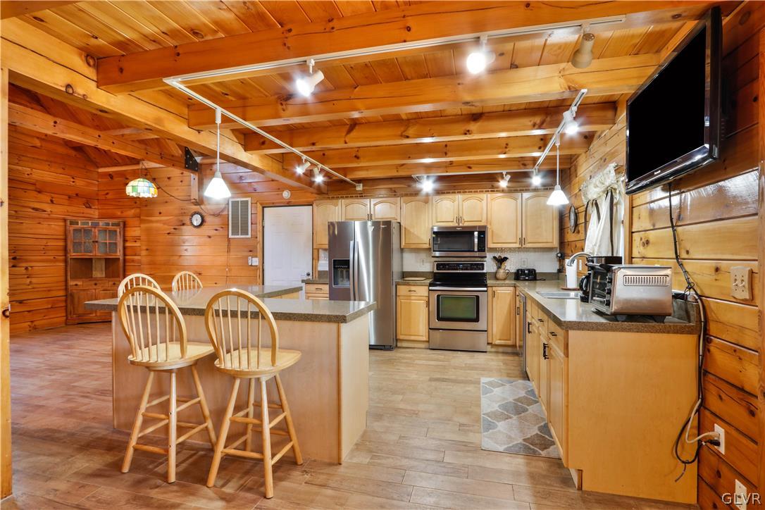 1090 Myrtle Road Walnutport, PA 18088 - Photo 7 of 43 Gallery Image 7