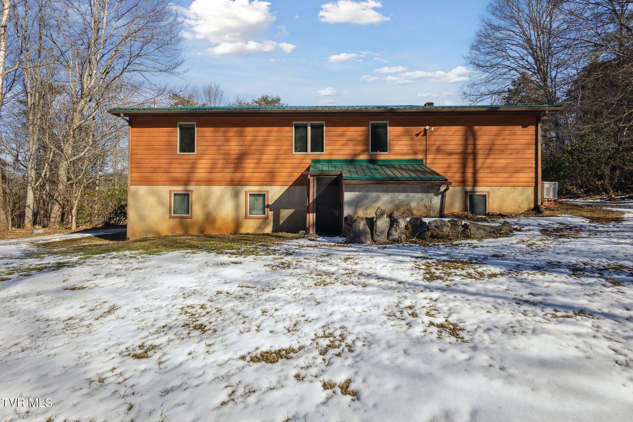 3159 Red Hill Road Gate City, VA 24251 - Photo 12 of 49 3159-Red-Hill-Rd-Gate-City-VA-24251-Wind