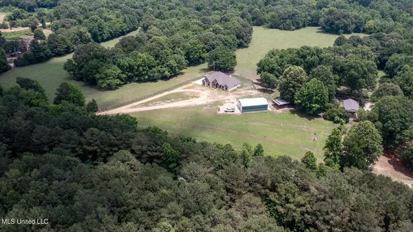 $795,000 | 1000 Hawkins Road, Courtland, MS 38620