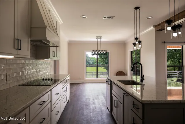 $795,000 | 1000 Hawkins Road, Courtland, MS 38620