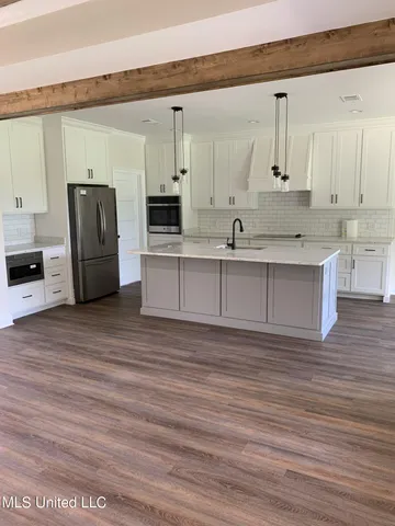 $795,000 | 1000 Hawkins Road, Courtland, MS 38620