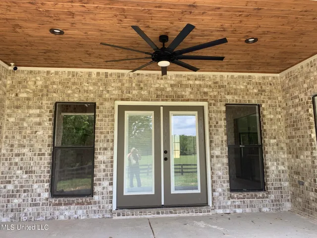 $795,000 | 1000 Hawkins Road, Courtland, MS 38620