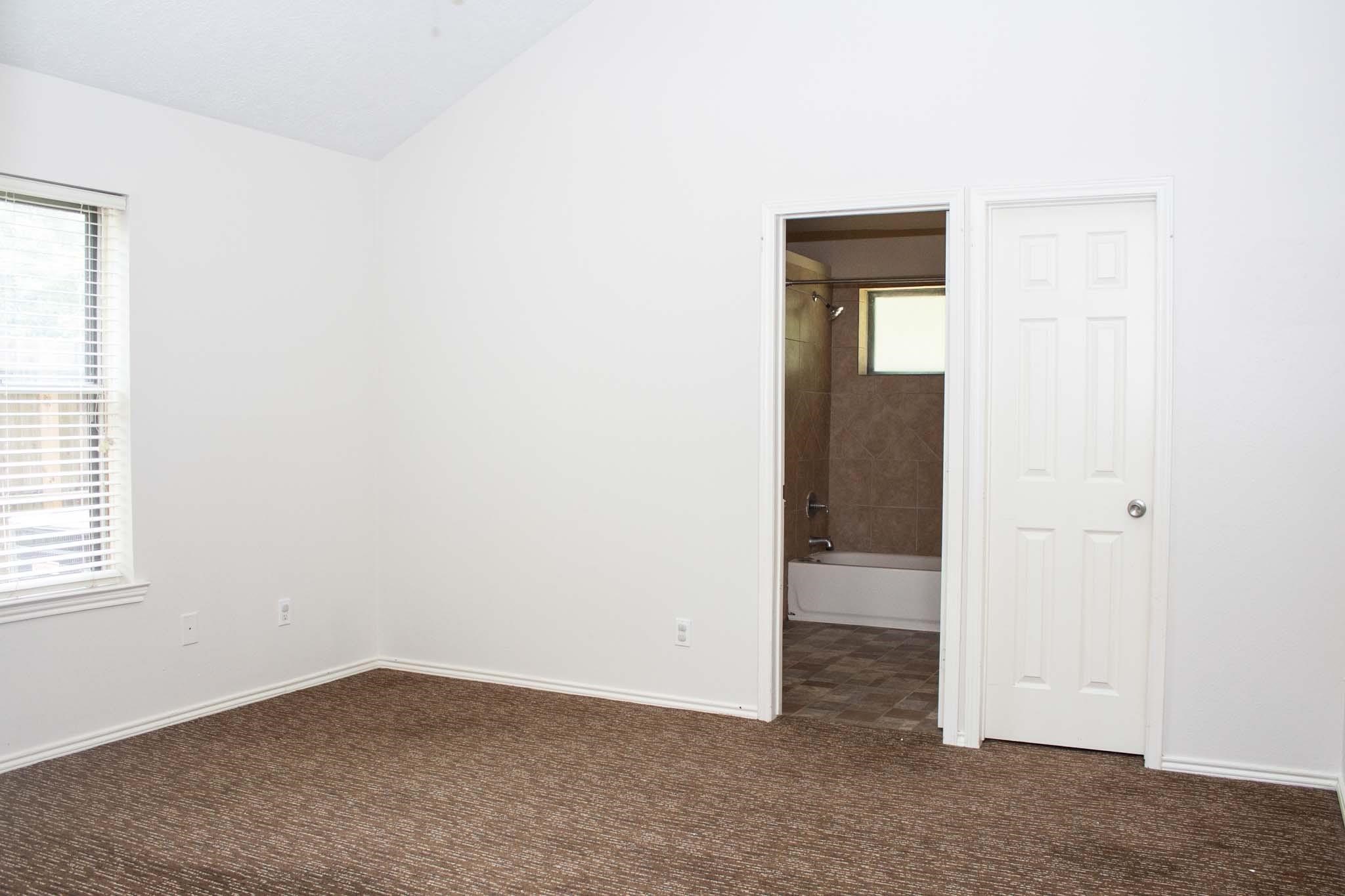 9526 Dundalk Street Spring, TX 77379 - Photo 12 of 18 Gallery Image 12