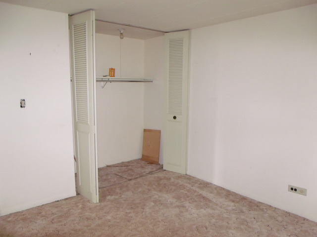 300 South Roselle Road, Unit 402 Schaumburg, IL 60193 - Photo 9 of 11