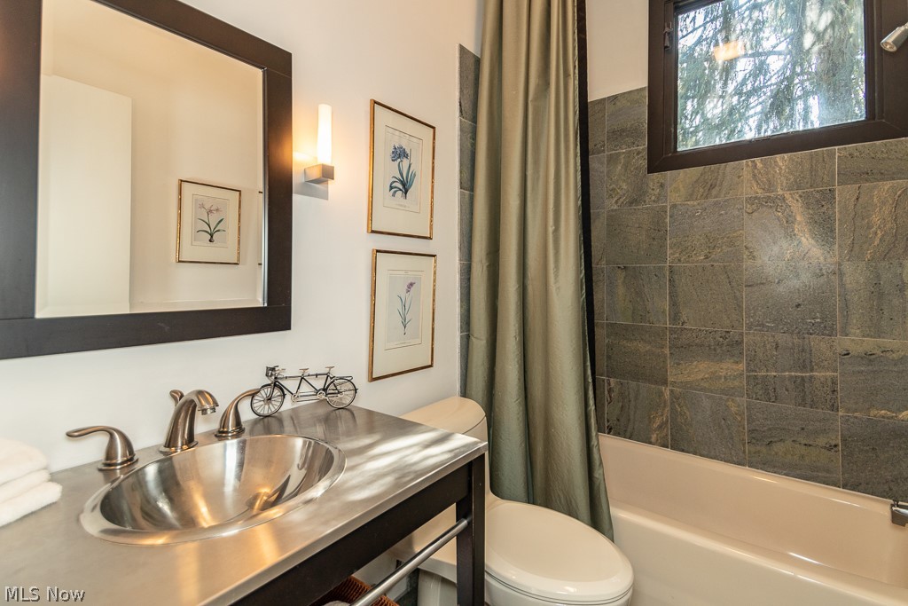 4567 Ammon Road Cleveland, OH 44143 - Photo 34 of 35