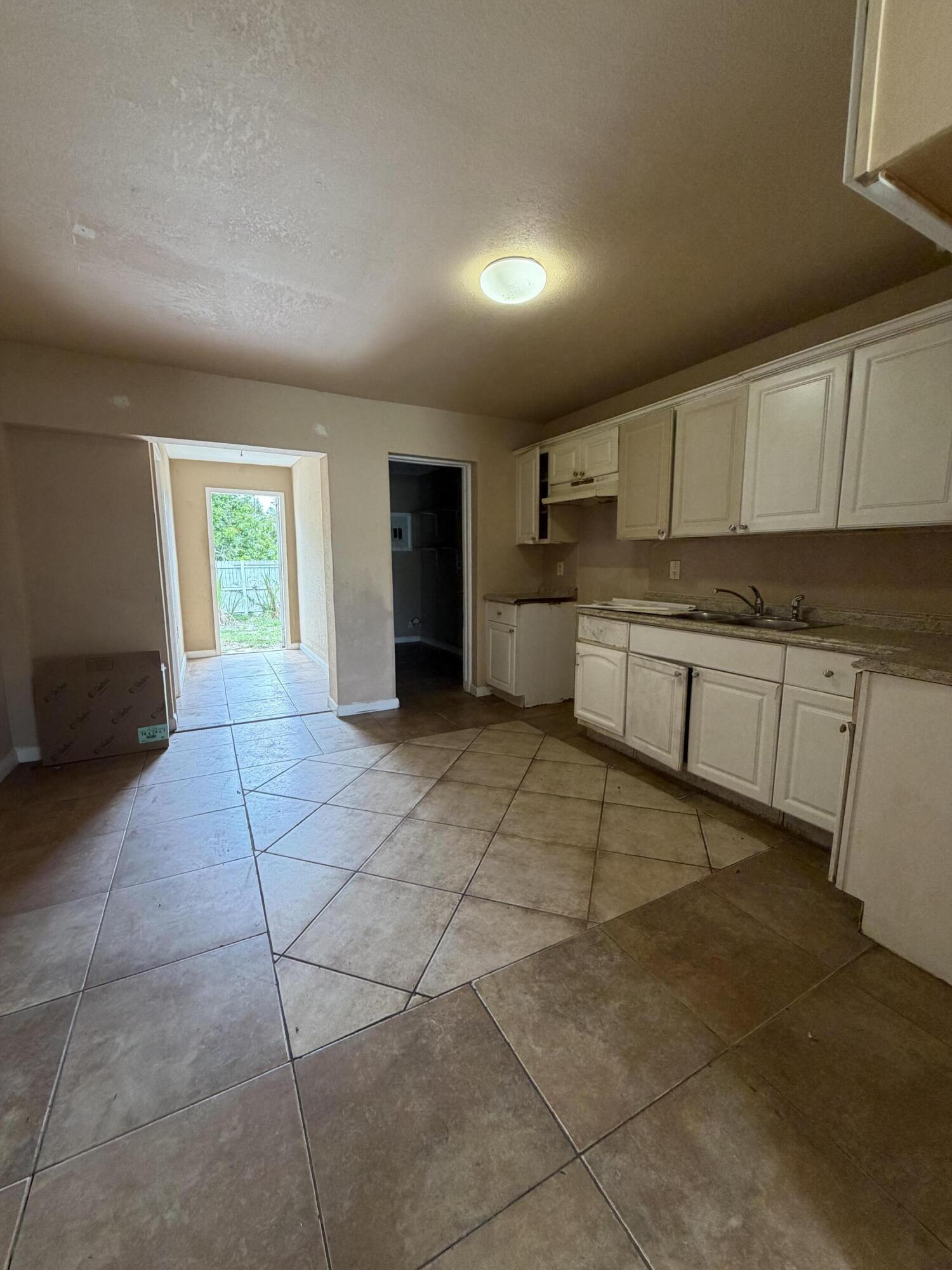 3243 Grove Road Boynton Beach, FL 33435 - Photo 9 of 33 IMG_1146