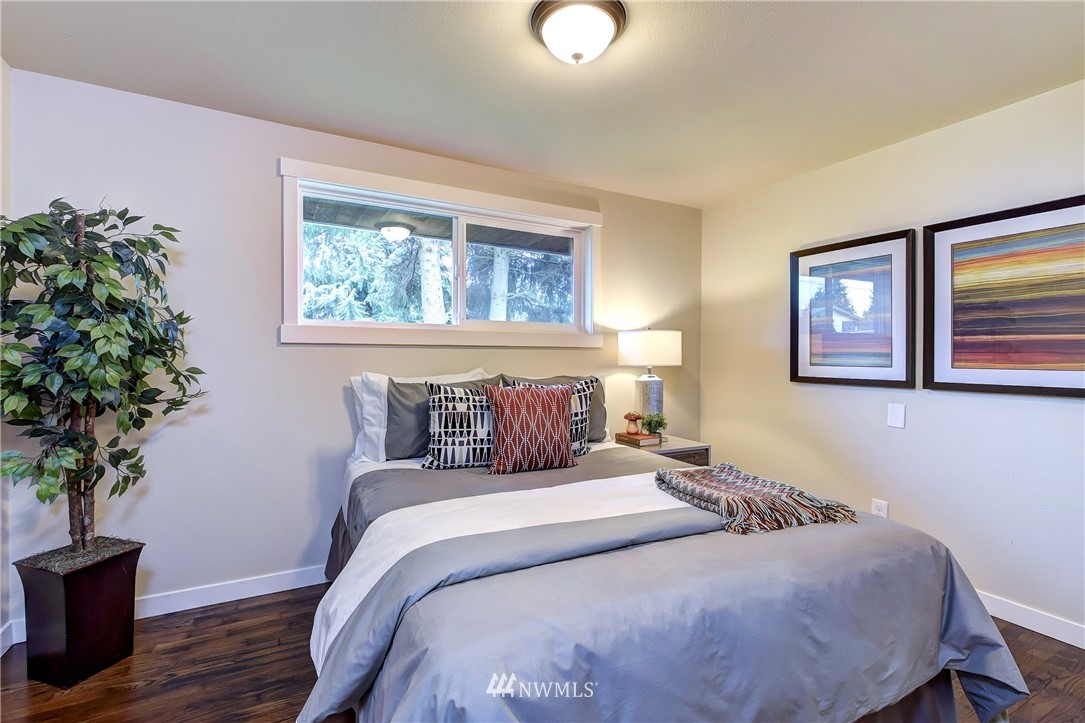 3406 Northeast 10th Place Renton, WA 98056 - Photo 5 of 9 Gallery Image 5